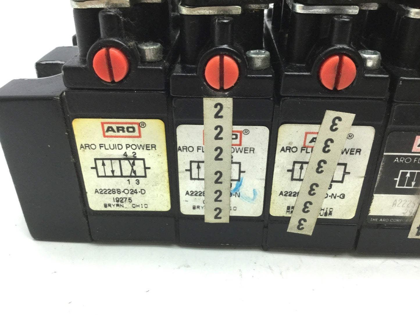 Used 9x Aro A222SS-024-D 1x A221SS-024 Solenoid Air Valve 2-Pos 4-Way 1/4 NPT 24VDC