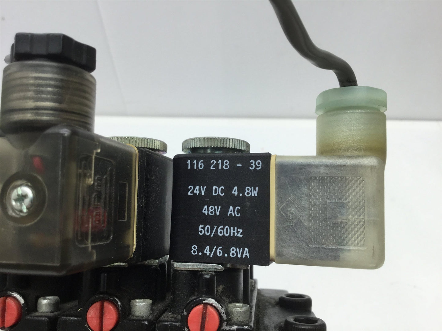 Used Lot of 10 Aro A222SS-024-D Solenoid Air Valve 2-Position 4-Way 1/4 NPT 24VDC