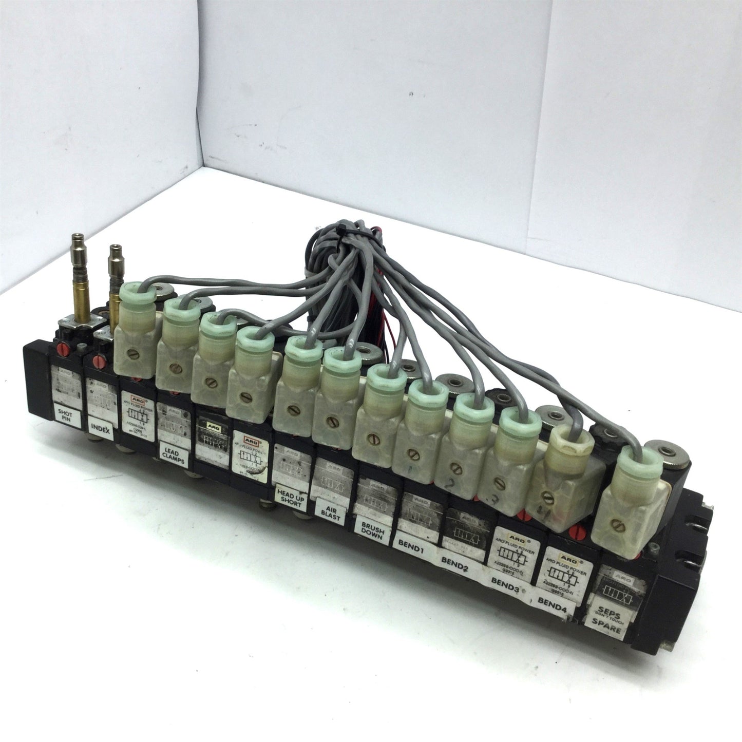 Used 12x Aro A222SS-024-D 2x A222SS-000 Solenoid Air Valve 2-Position 4-Way 1/4 NPT