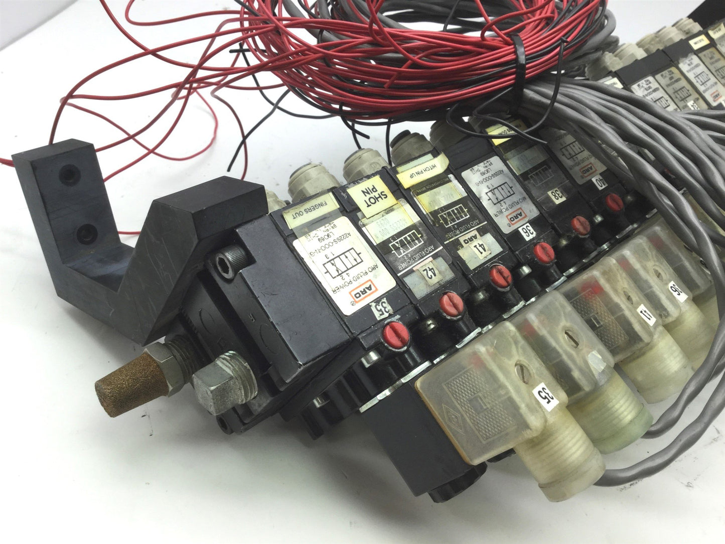 Used Lot of 15 Aro A222SS-024-D Solenoid Air Valve 2-Position 4-Way 1/4 NPT 24VDC
