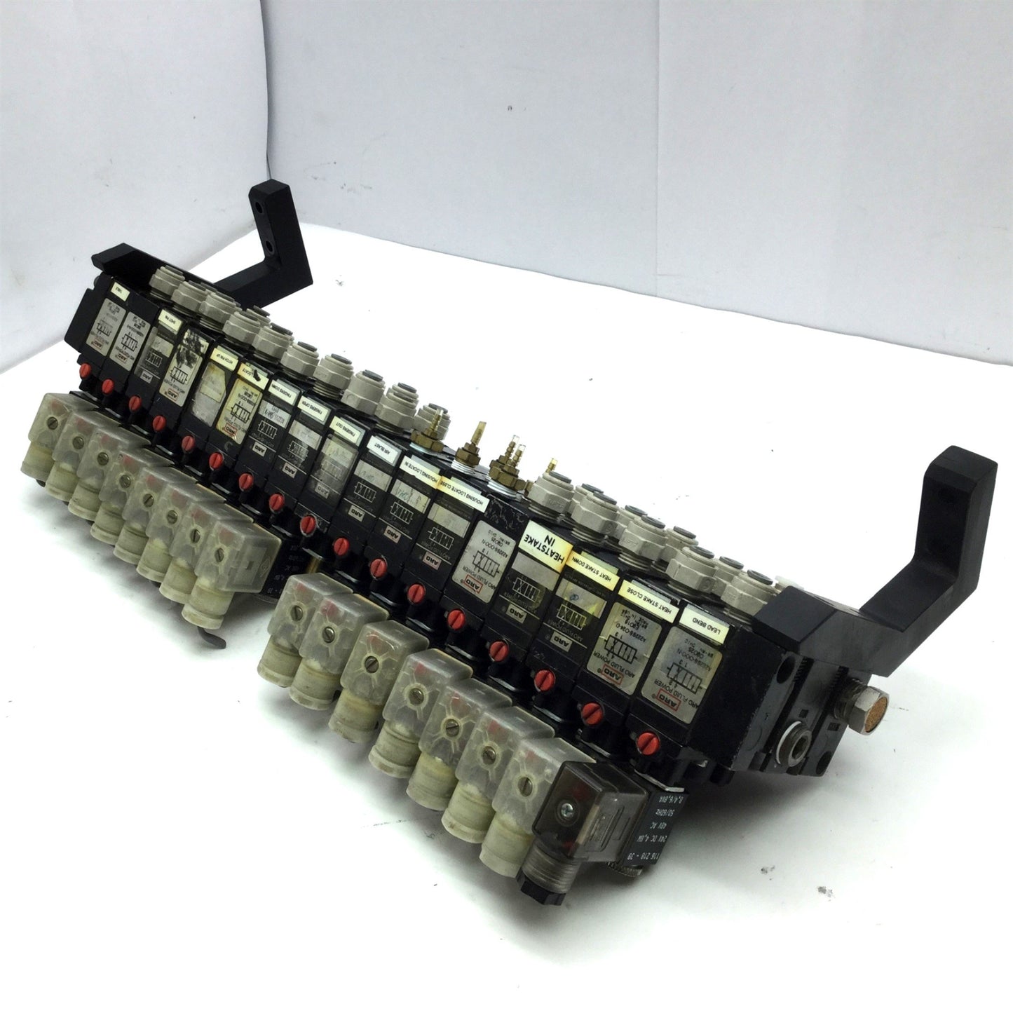 Used 16x Aro A222SS-024-D 1x A222SS-000 Solenoid Air Valve 2-Position 4-Way 1/4 NPT