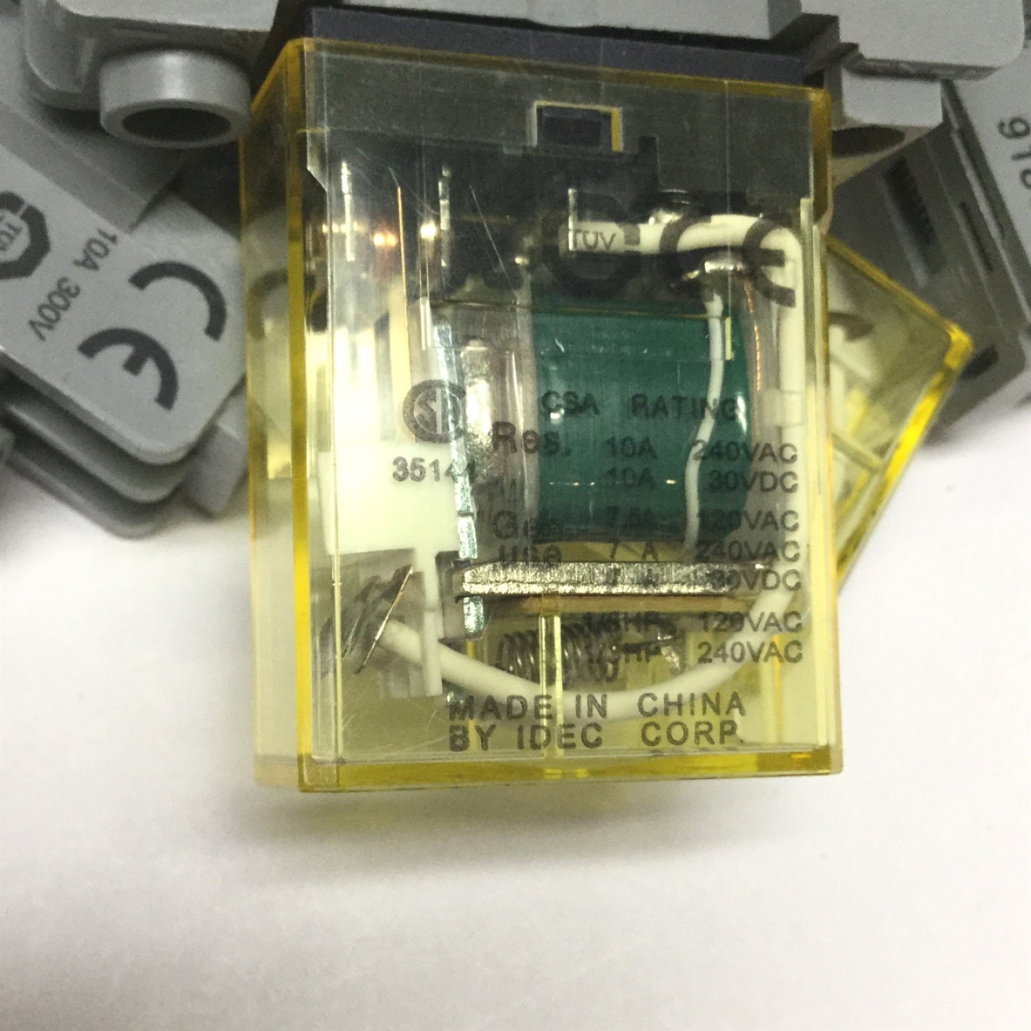 Used Lot of 4 Idec RH1B-UL Miniature Ice-Cube 10A Relays 24VDC Coil w/Socket SH1B-05C