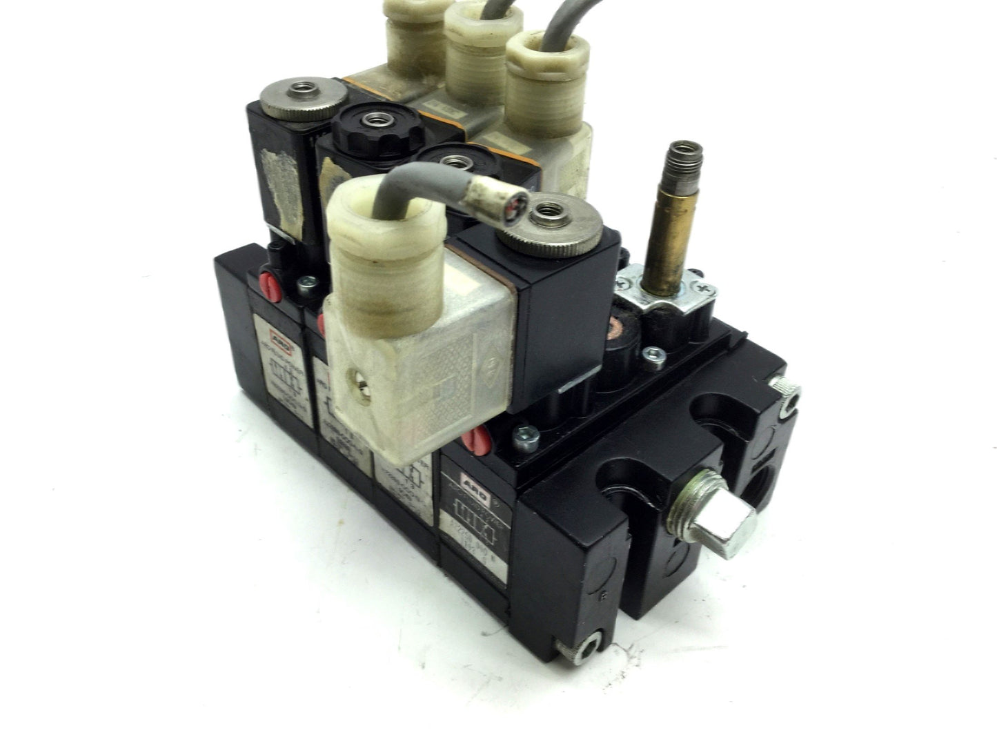 Used 3x Aro A222SS Solenoid Air Valve 2-Pos 4-Way 24VDC, 1x A222SP Pilot Return