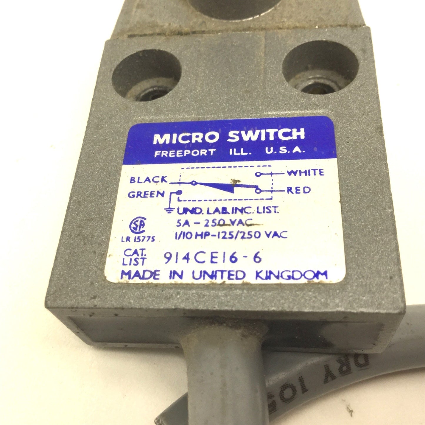 Used Honeywell 914CE16-6 Limit Switch, Voltage Rating: 250VAC, Current Rating: 5A