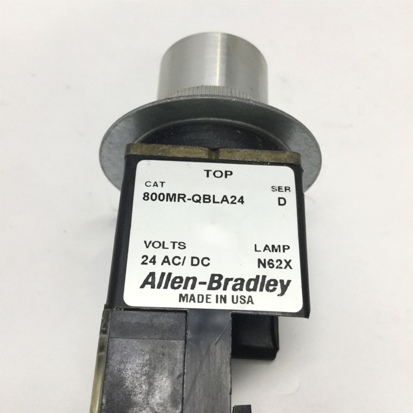 Used Allen Bradley 800MR-QBLA24 Illuminated Lighted Pushbutton, Red, 24V w/800M-XA