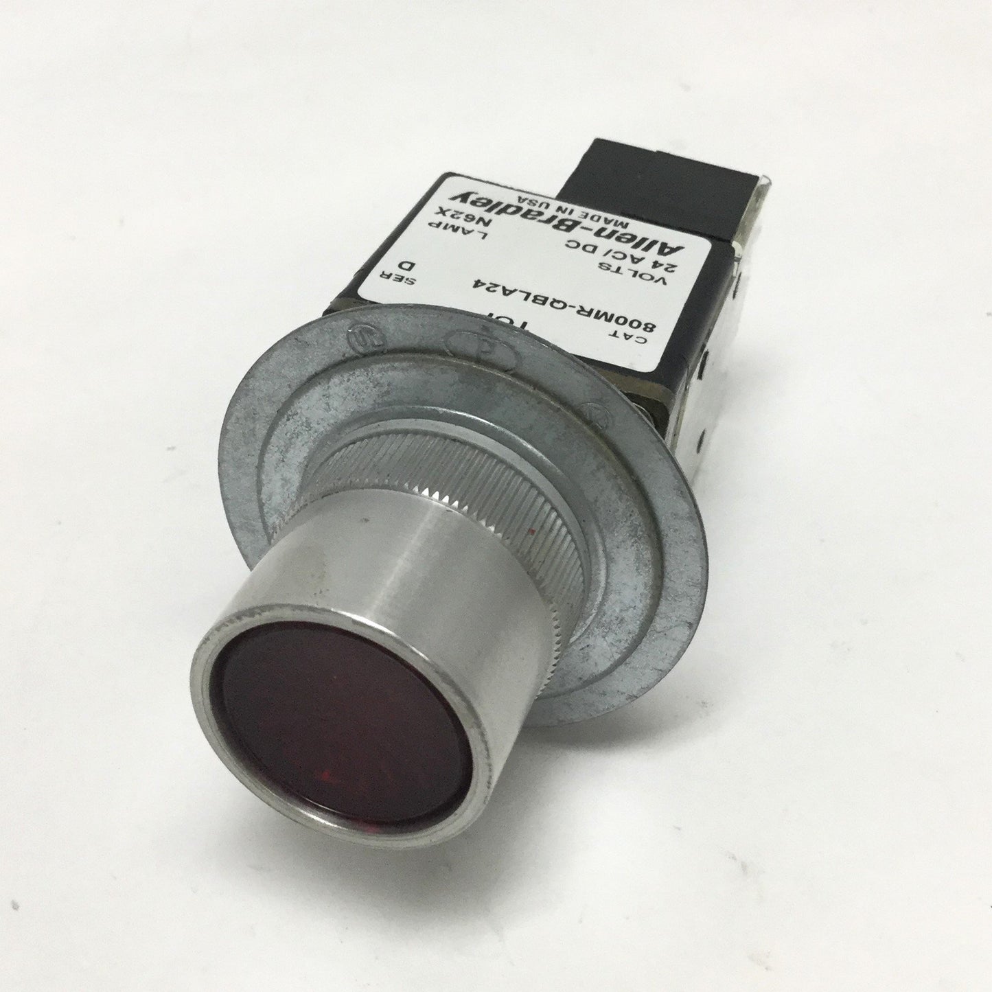 Used Allen Bradley 800MR-QBLA24 Illuminated Lighted Pushbutton, Red, 24V w/800M-XA