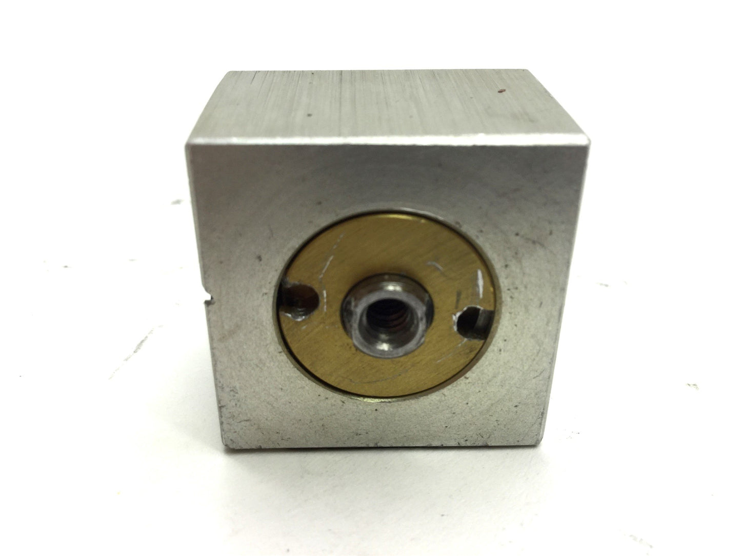 Used Compact B34X18 Pneumatic Cylinder, 10-32UNF, Bore 0.75", Travel 0.125"