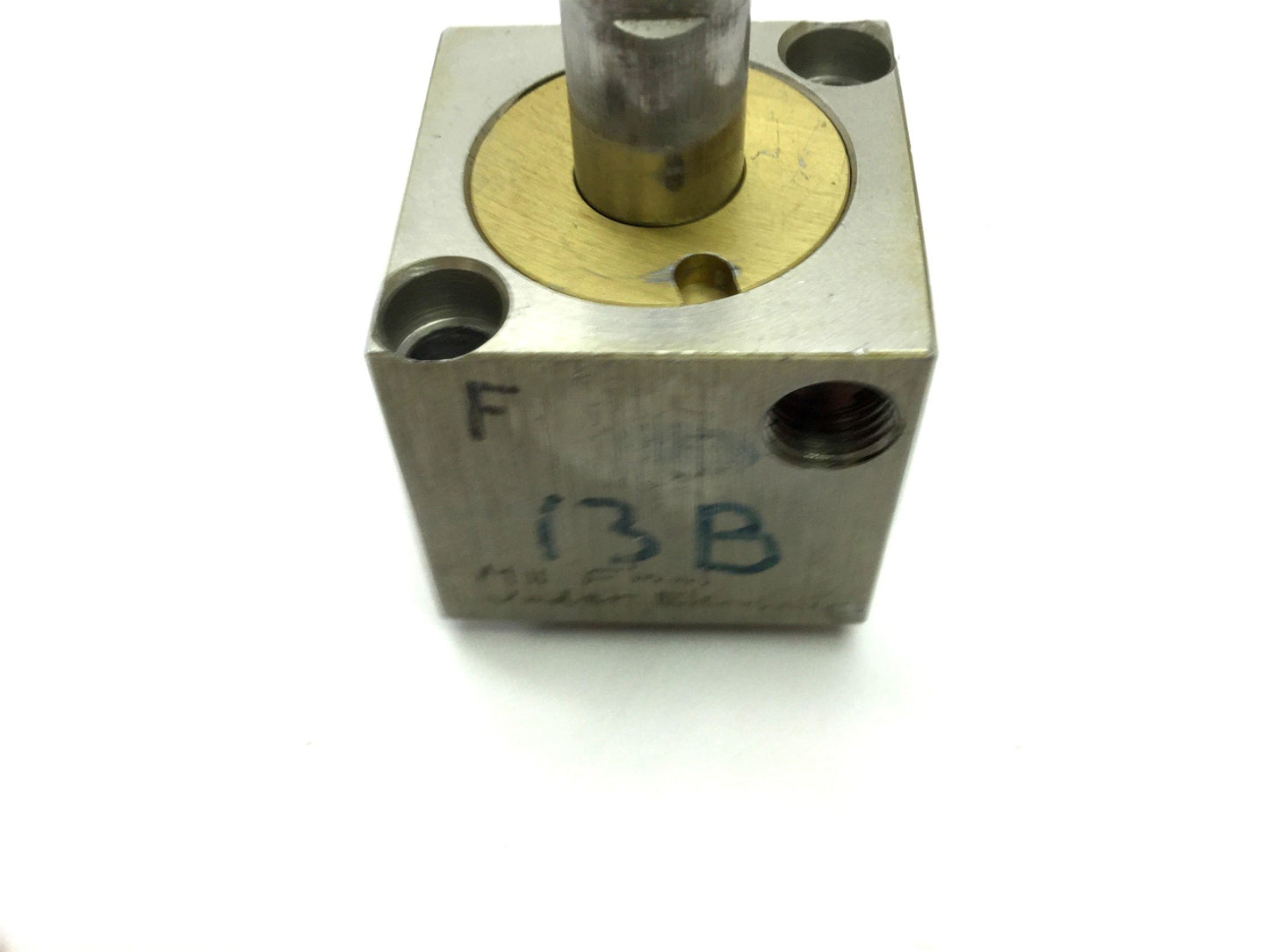 Used Compact SD118X58 Pneumatic Cylinder 10-32 UNF Travel 5/8" Bore 1-1/8"