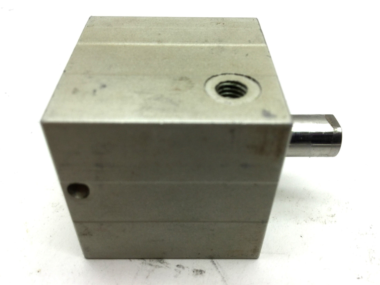 Used Compact S34X12 Pneumatic Cylinder, Ports: 10-32UNF, Bore: 0.75", Travel: 0.5"