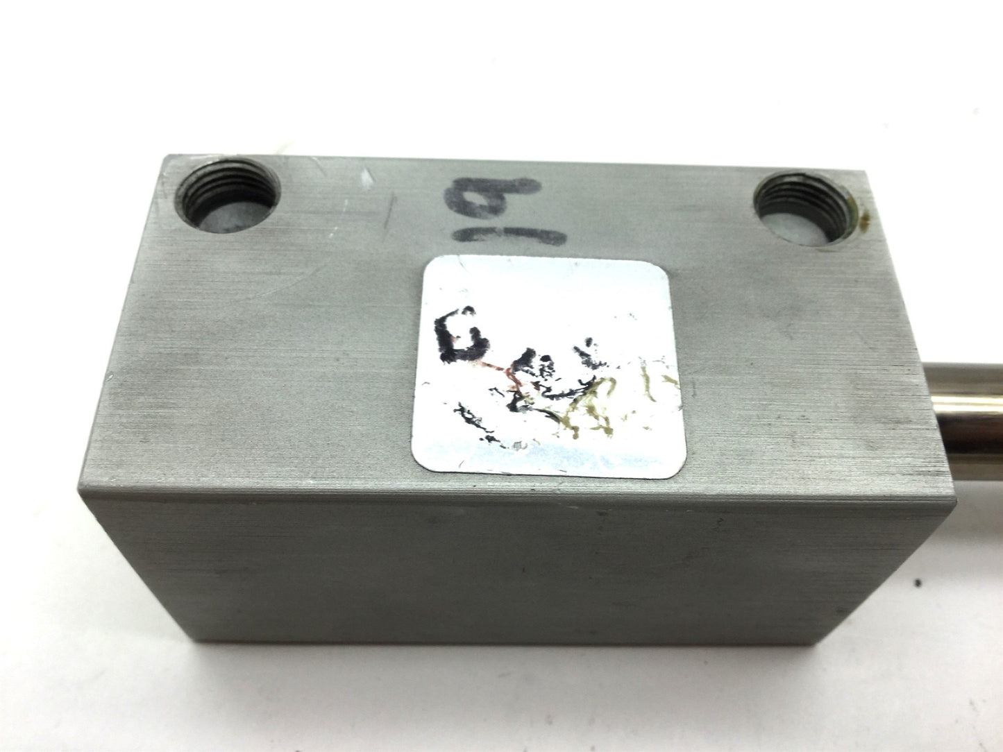 Used Compact B118X2 Pneumatic Cylinder, 1/8 NPT, Travel: 2", Bore 1-1/8"