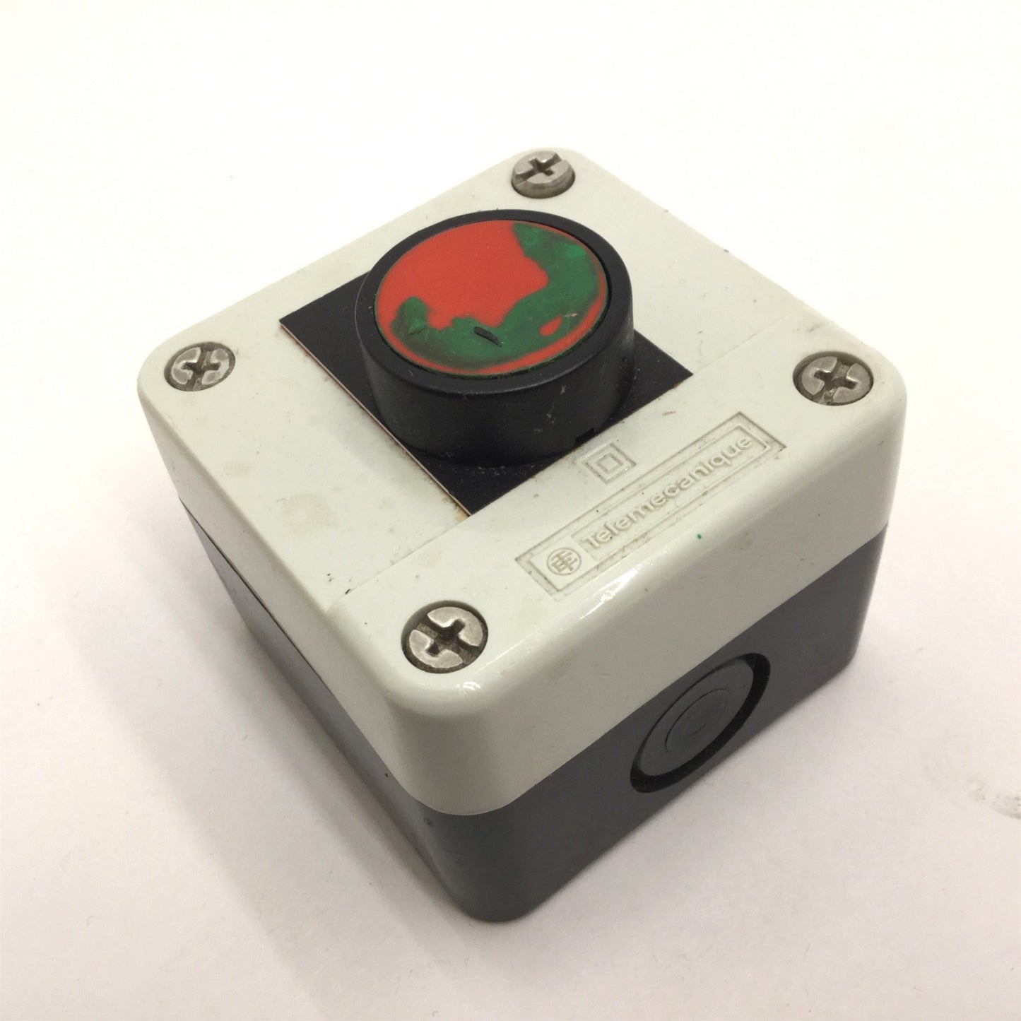 Used Telemecanique Pushbutton Push Switch With XEN-L1111 Contact Block, 2-5/8x2-5/8"
