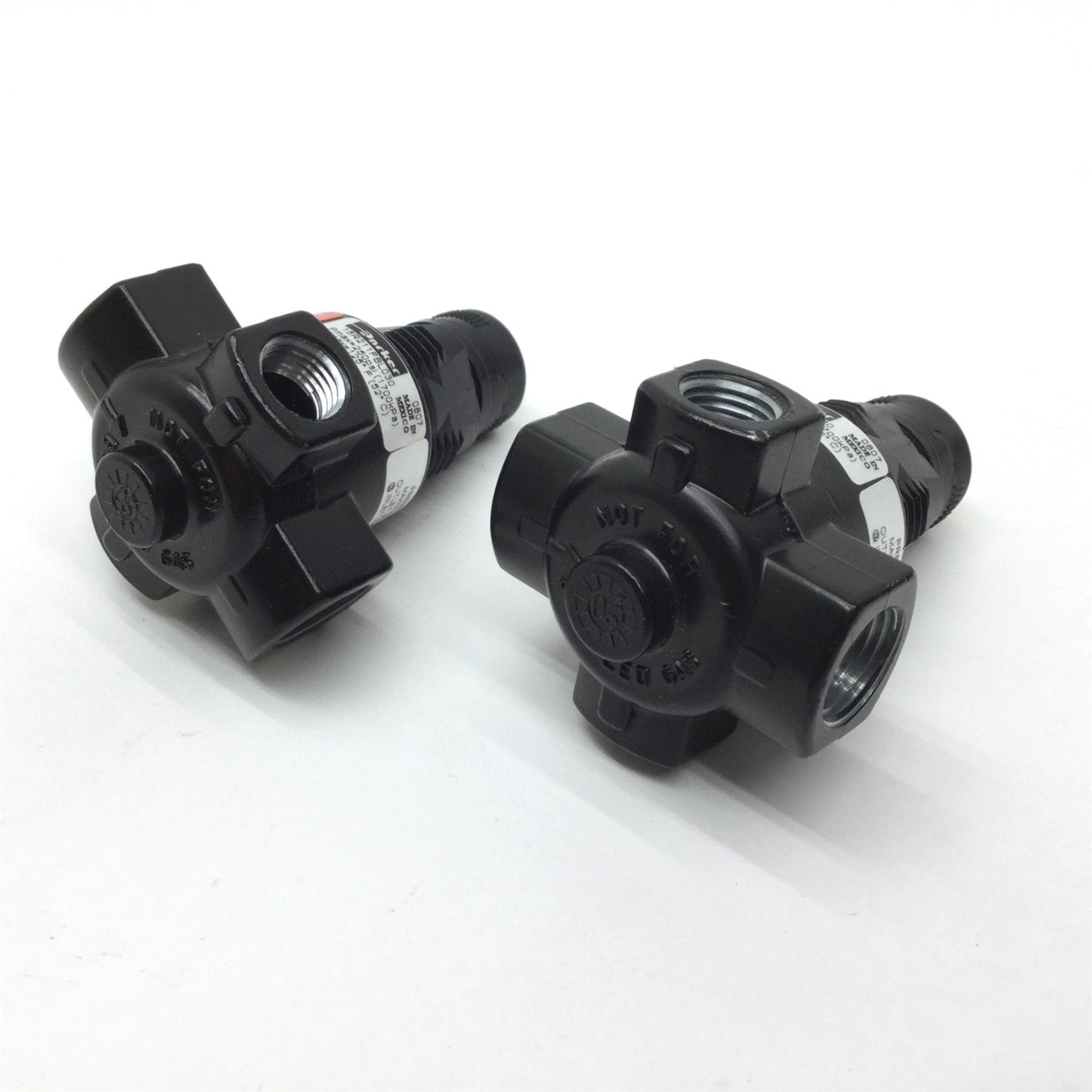Used Lot of 2 Parker 15R211FBL030 Pneumatic Regulator Max Outlet: 30psi, 1/4" NPT