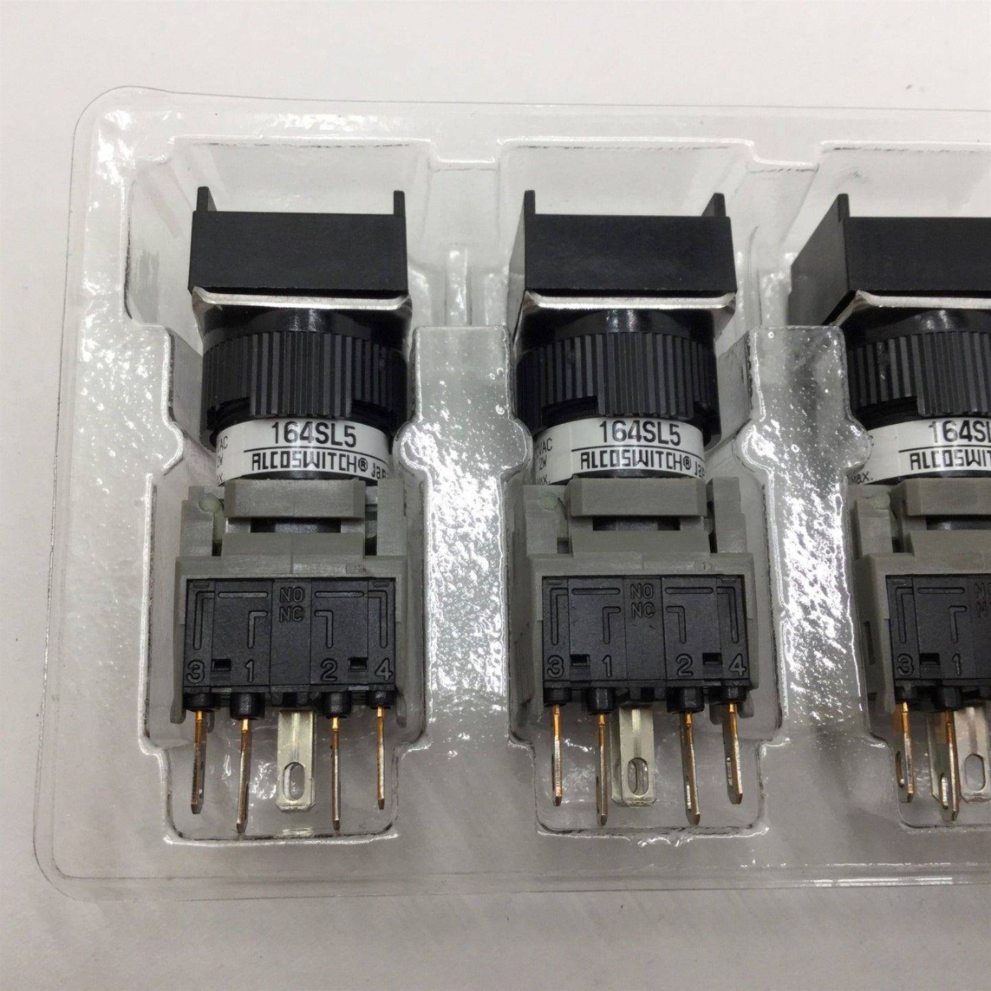 Used Lot of 5 New Alcoswitch 164SL5 Command Switch 16 Series, Rating: 5A, 250VAC