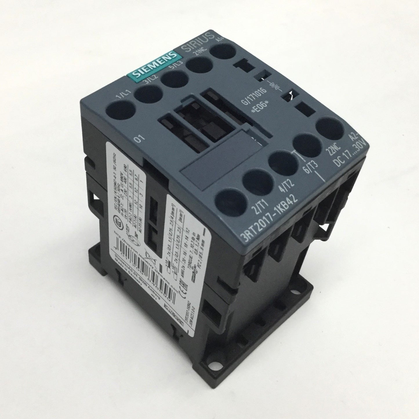 New – Open box Siemens 3RT2017-1KB42 Sirius Power Contactor 24VDC Coil, 600VAC 12A, 3-Pole, S00