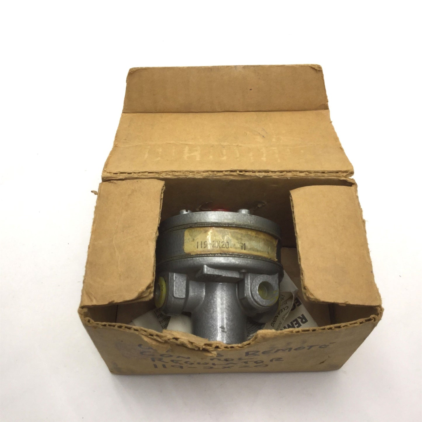 New – Open box Watts 119-2X20 Remote Control Pilot Regulator, Ports: 1/4" NPT, Fluid/Air