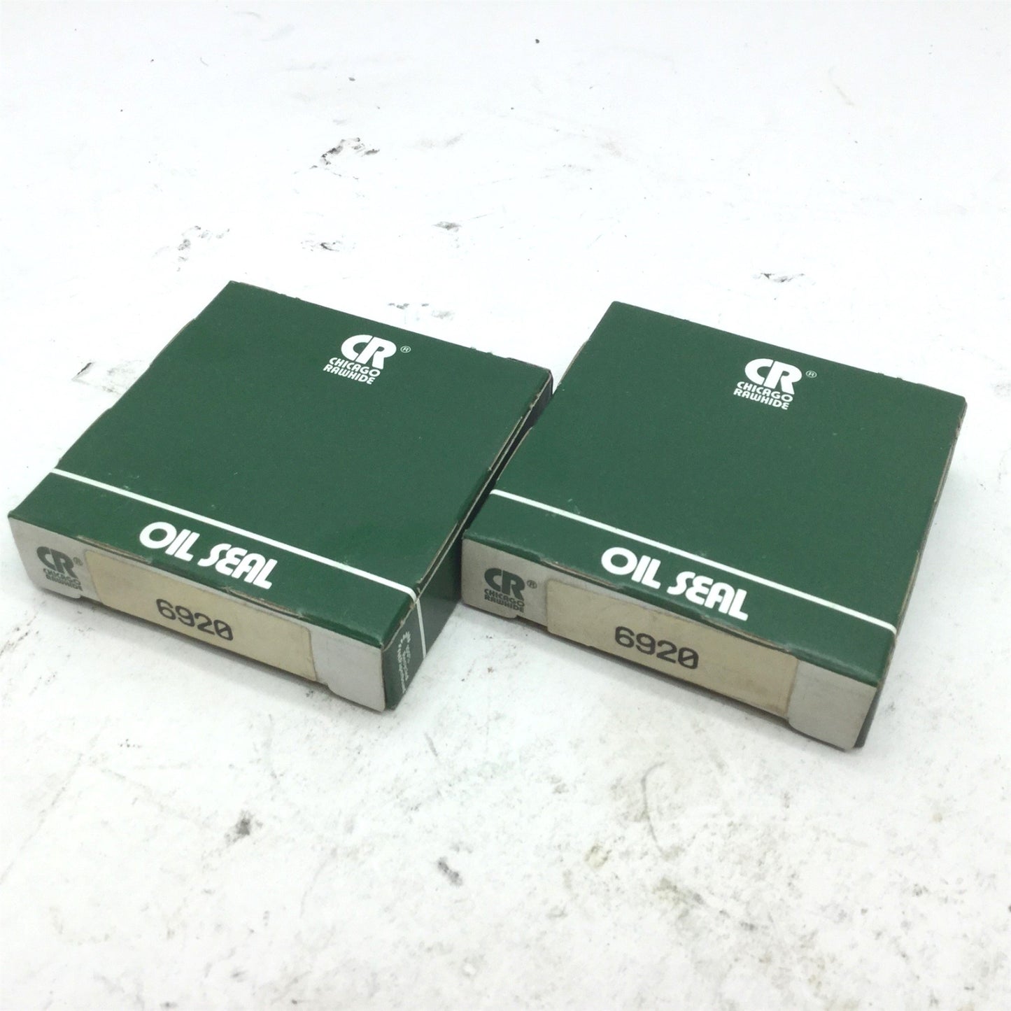 New Lot of 2 New Chicago Rawhide 6920 Small Bore Oil Seal Shaft 0.688" Bore 1.375"