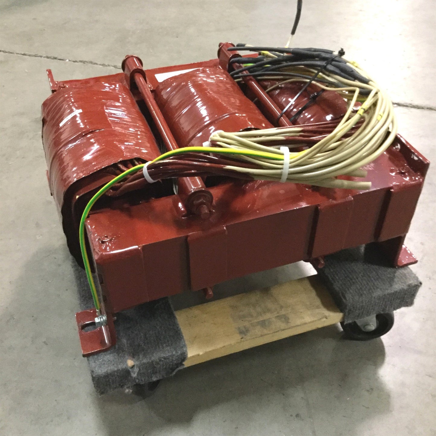 New – Open box Kuka 111-257 Isolation Transformer 13kVA 440/480/575V 3-PH IN, 400/110V 24A OUT