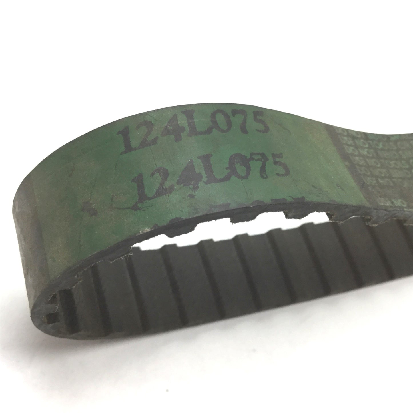 New – Open box Lot of 4 Goodyear 124L075 Timing Belt, Length 12.4", Width 0.75", Pitch 0.375"