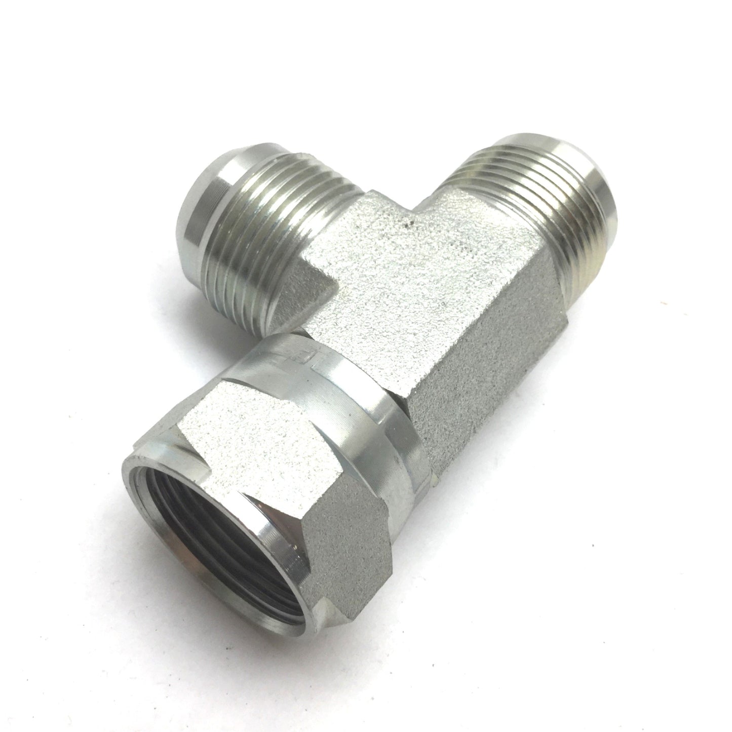 New – Open box 6602-16-16-16 Hydraulic Run Tee Fitting 1" JIC 37° Male x Female Swivel Nut