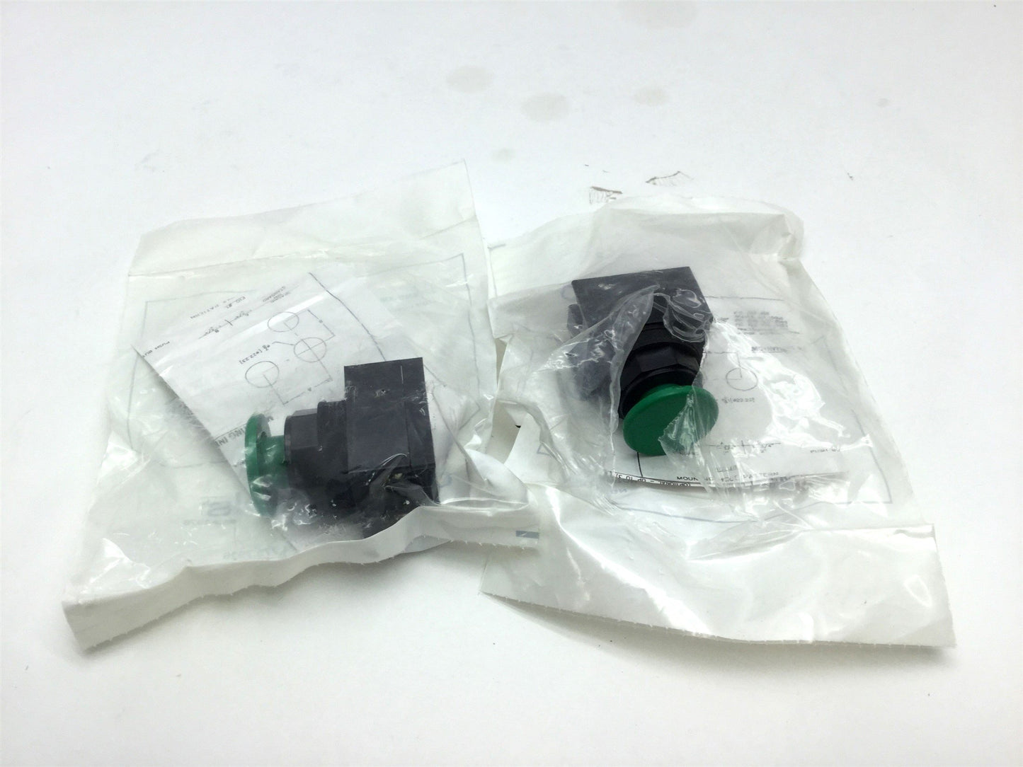 New – Open box Lot of 2 C3Controls 22PBNO-XMGN Green Normally Open Push Buttons