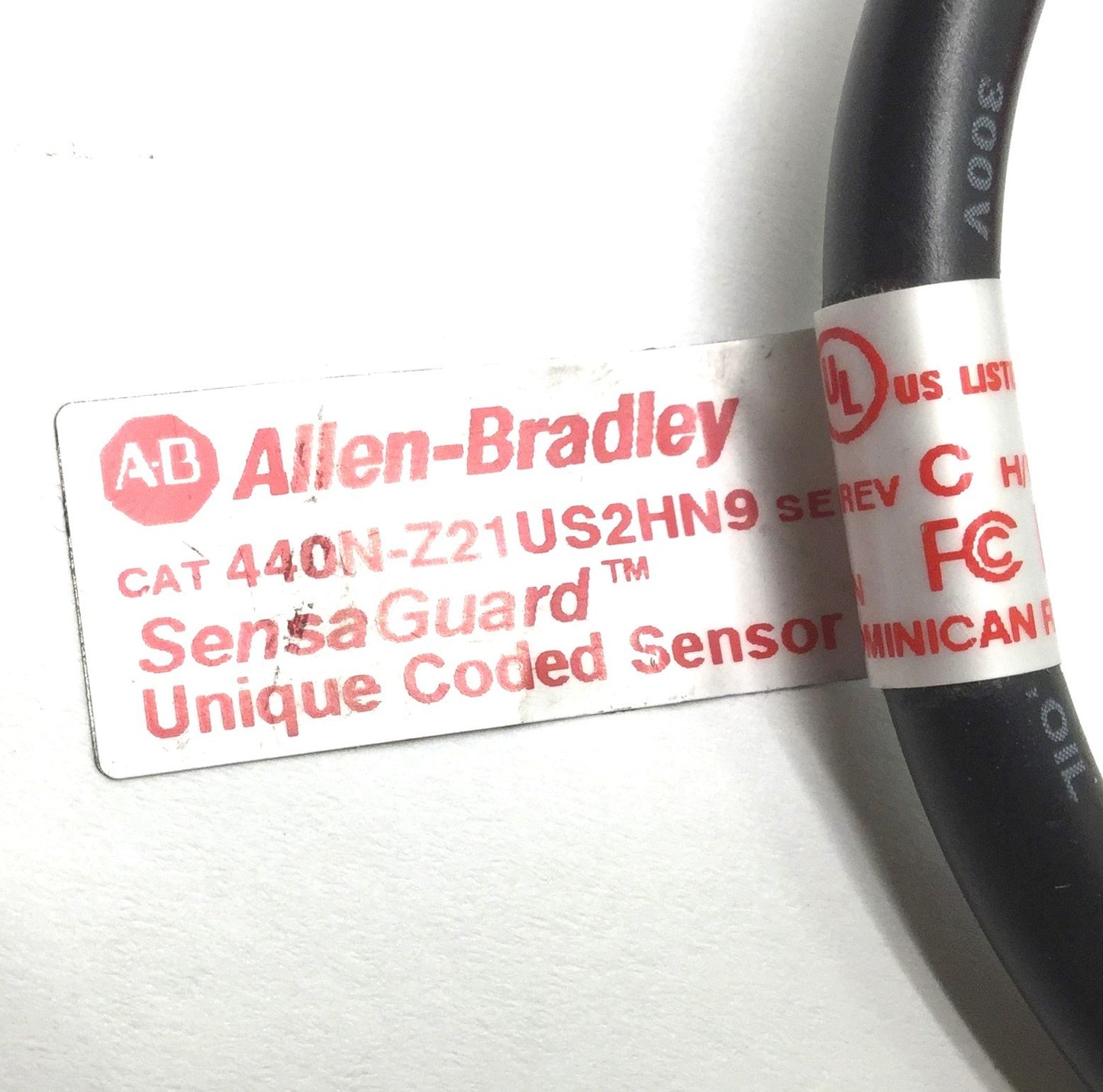 Used Allen-Bradley 440N-Z21US2HN9 GuardMaster SensaGuard Unique Coded Sensor