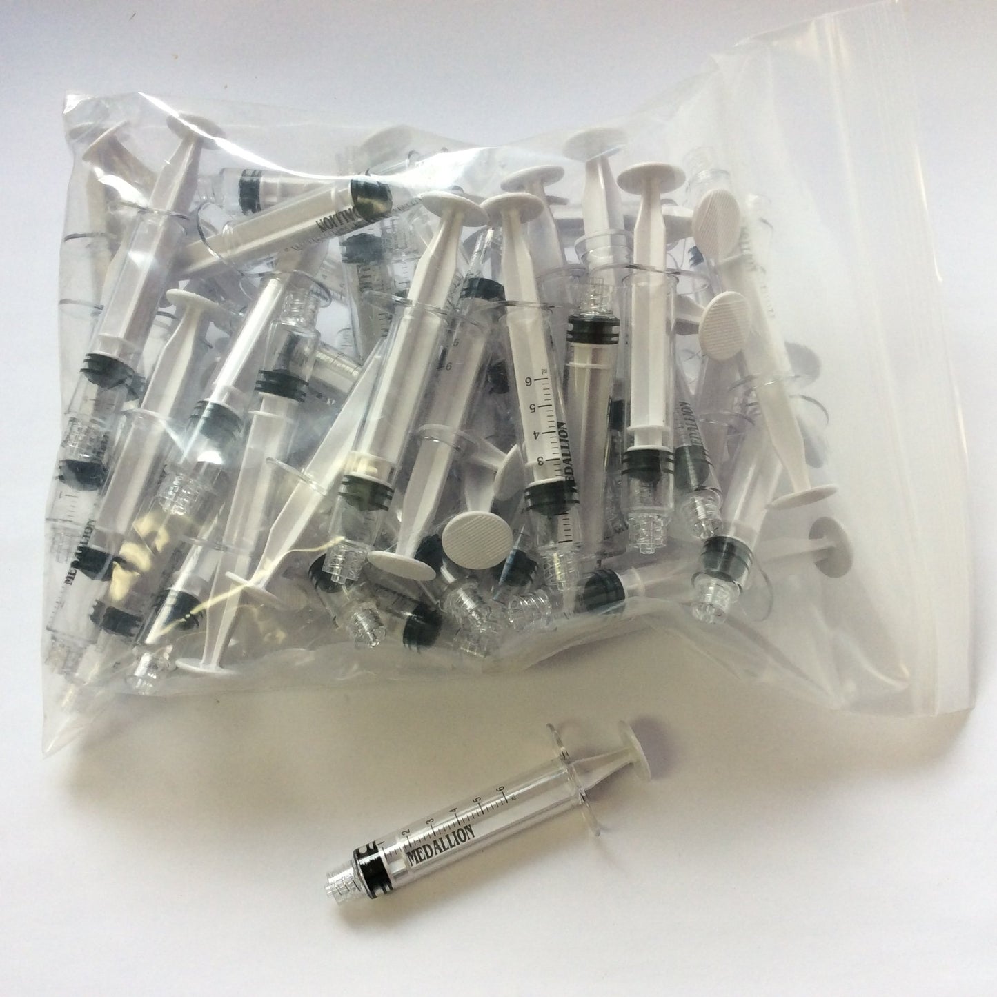 New – Open box Lot of 50 New Medallion MSS061 Syringes 6mL, White Plunger, Polycarbonate Barrel