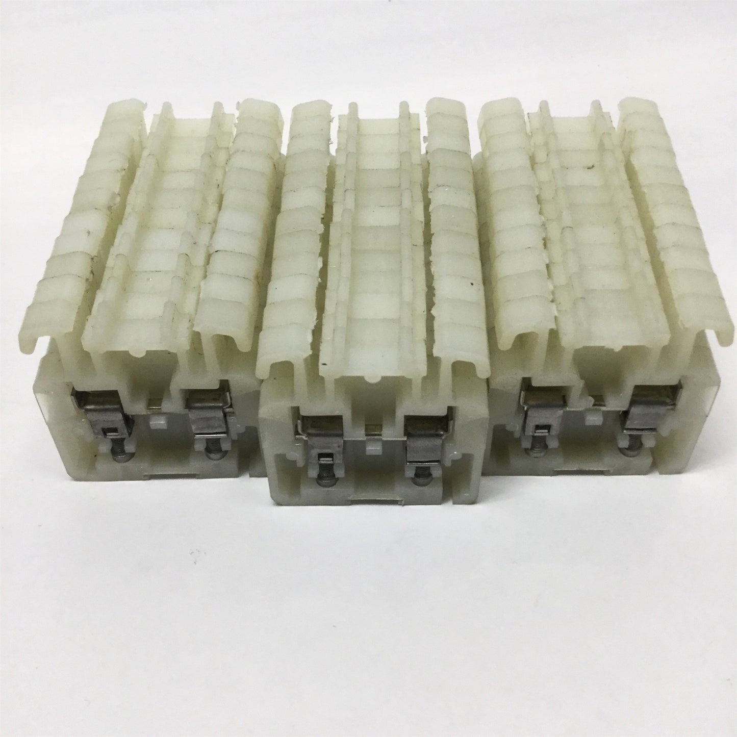 Used Lot of 34 Allen Bradley 1492-H1 Finger Safe Terminal Blocks, 30A 600V, DIN Mount