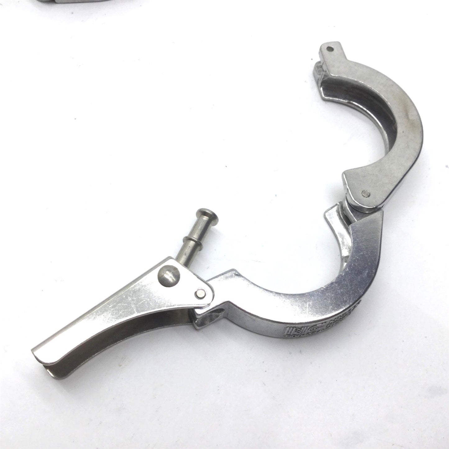 Used Lot of 11 Miscellaneous 2-1/2" Single-Pin Vacuum Latch Tri-Clamps, ID: 1-7/8"