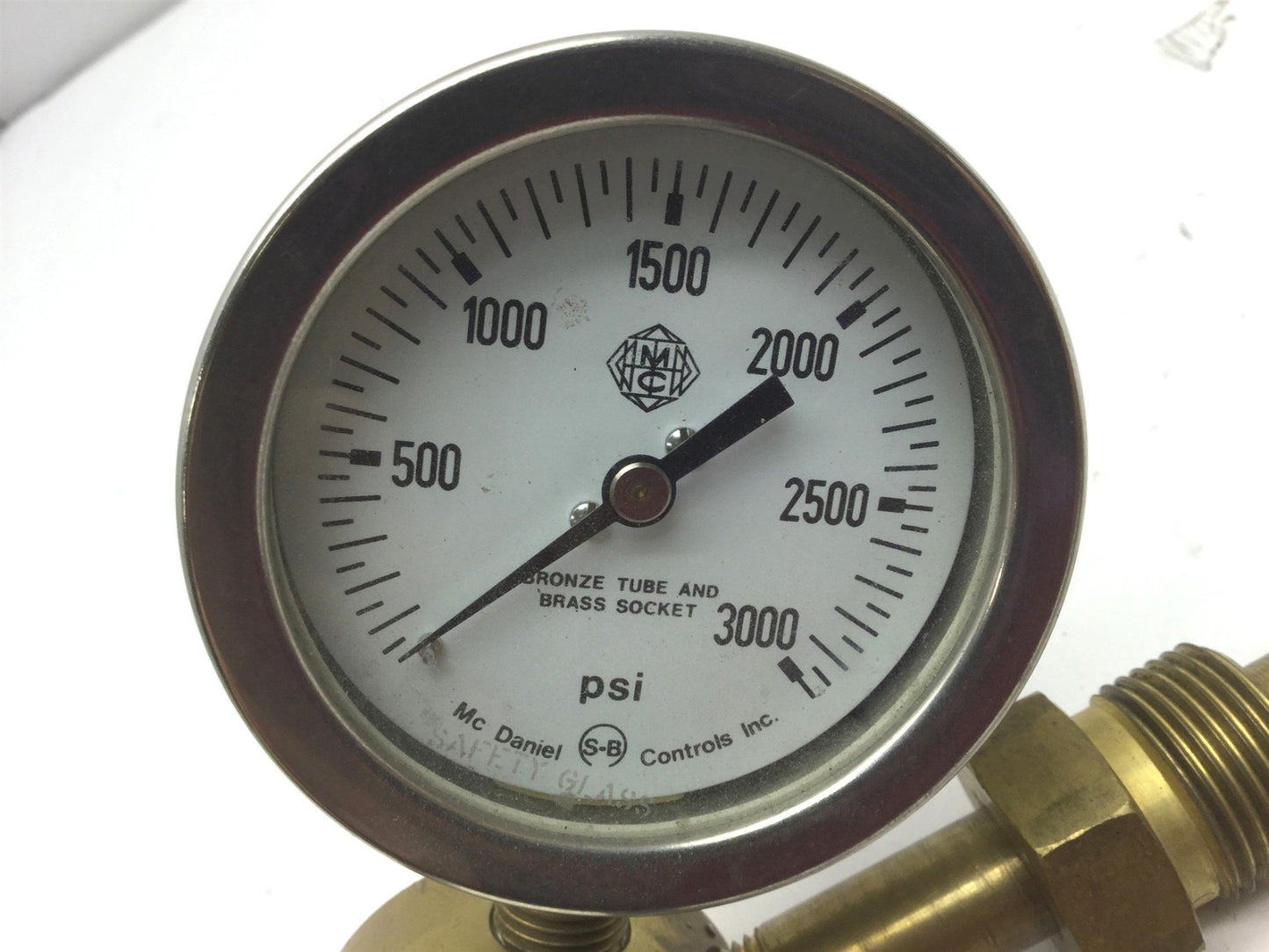Used Tescom 44-2212-241 Hight Purity Regulator In: 3500PSI Out: 100PSI 1/4 NPT