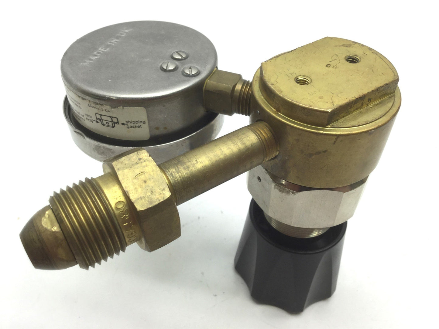 Used Tescom 44-2212-241 Hight Purity Regulator In: 3500PSI Out: 100PSI 1/4 NPT