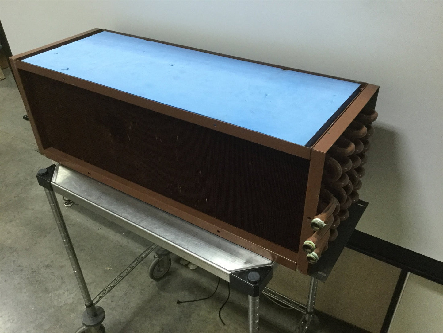 Used Heat Exchanger Water Air, 68.5 lb, 34"x10.5" Fins, 1" NPT to 3x 1/2" NPT