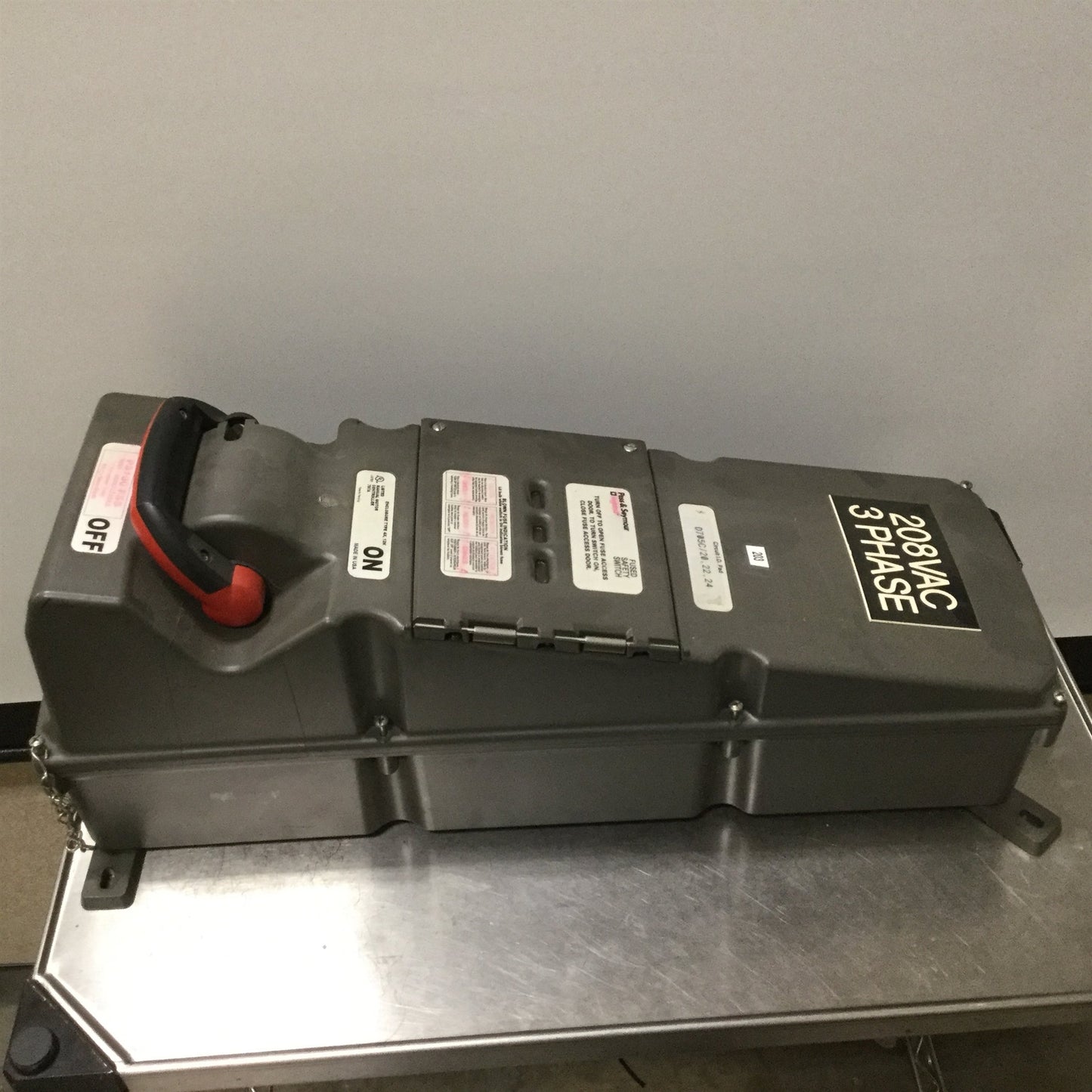 Used Pass & Seymour PS100-FSS Fused Safety Switch Voltage: 600VAC 100A *No Disconnect