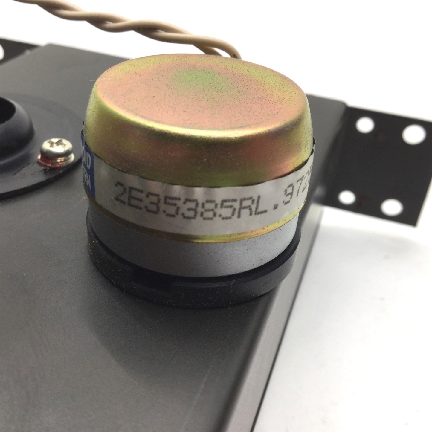 Used Laser Shutter For LW100 YAG Laser ID: 5/8" Rotary Solenoid Shindengen 2E35385RL