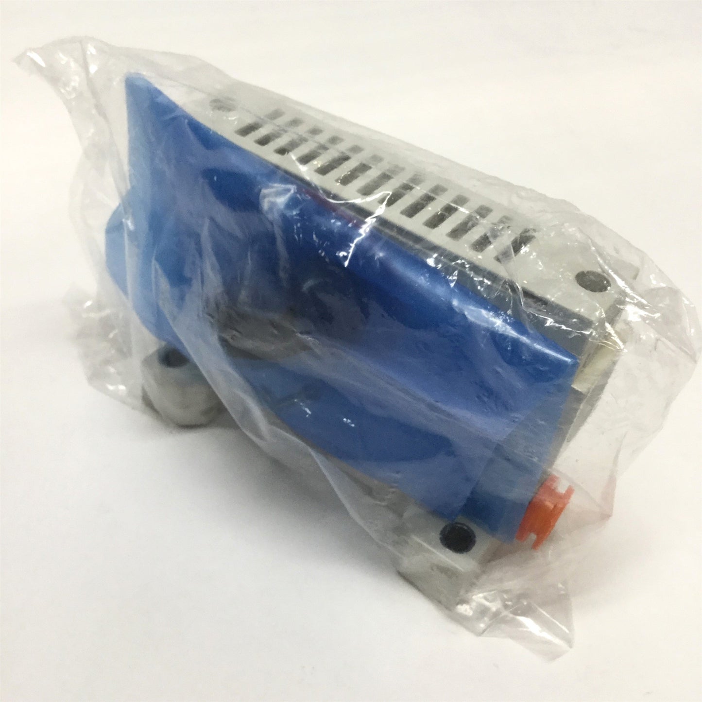 New SMC NVVQ2000-3A-1-F-S Valve Plug-In Manifold D Side End Plate Assembly, 5-Port