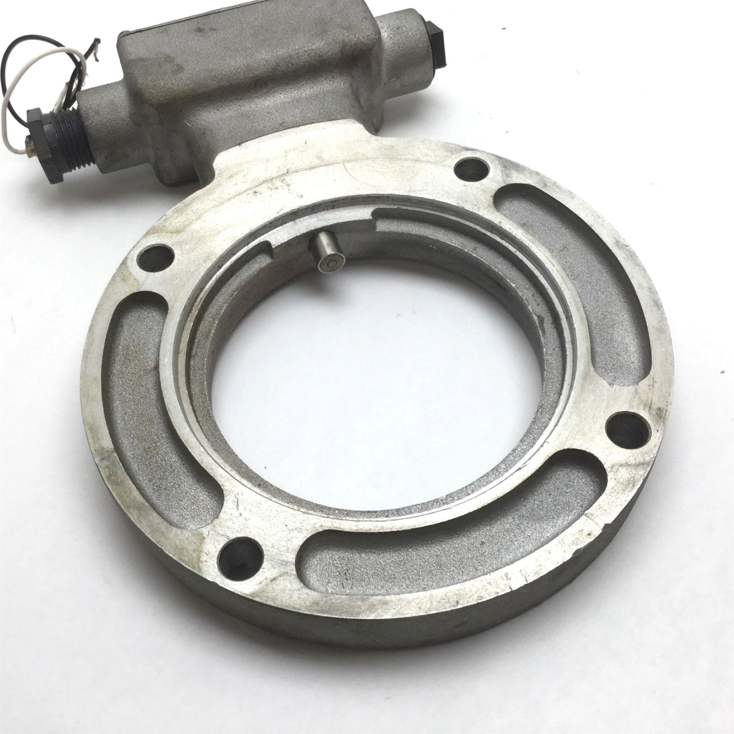 Used Red Lion ARCJ1A00 Magnetic Motor Ring Flange Adapter Sensor, Frame Size: 56C