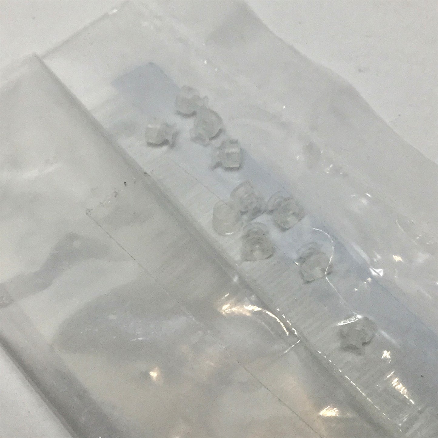 New Lot of 10 SMC ZP3-02US Flat Compact Vacuum Pads, 2mm Diameter, Silicone Rubber