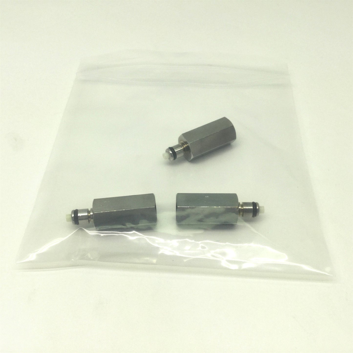 New – Open box Lot of 3 CPC Colder MCD2604BSPP In-Line Female 1/4" BSPP Coupling Inserts