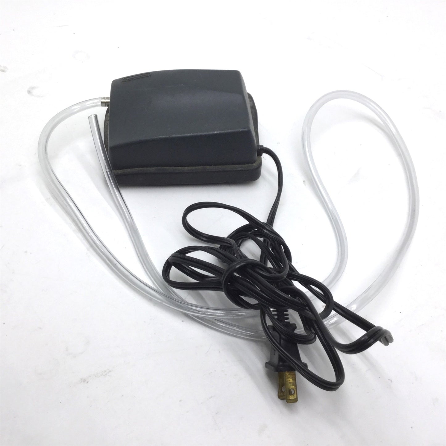 Used Tetra AP100 Whisper Quiet Air Pump, 115VAC, Adjustable Flow, 60Hz, 25 Watts