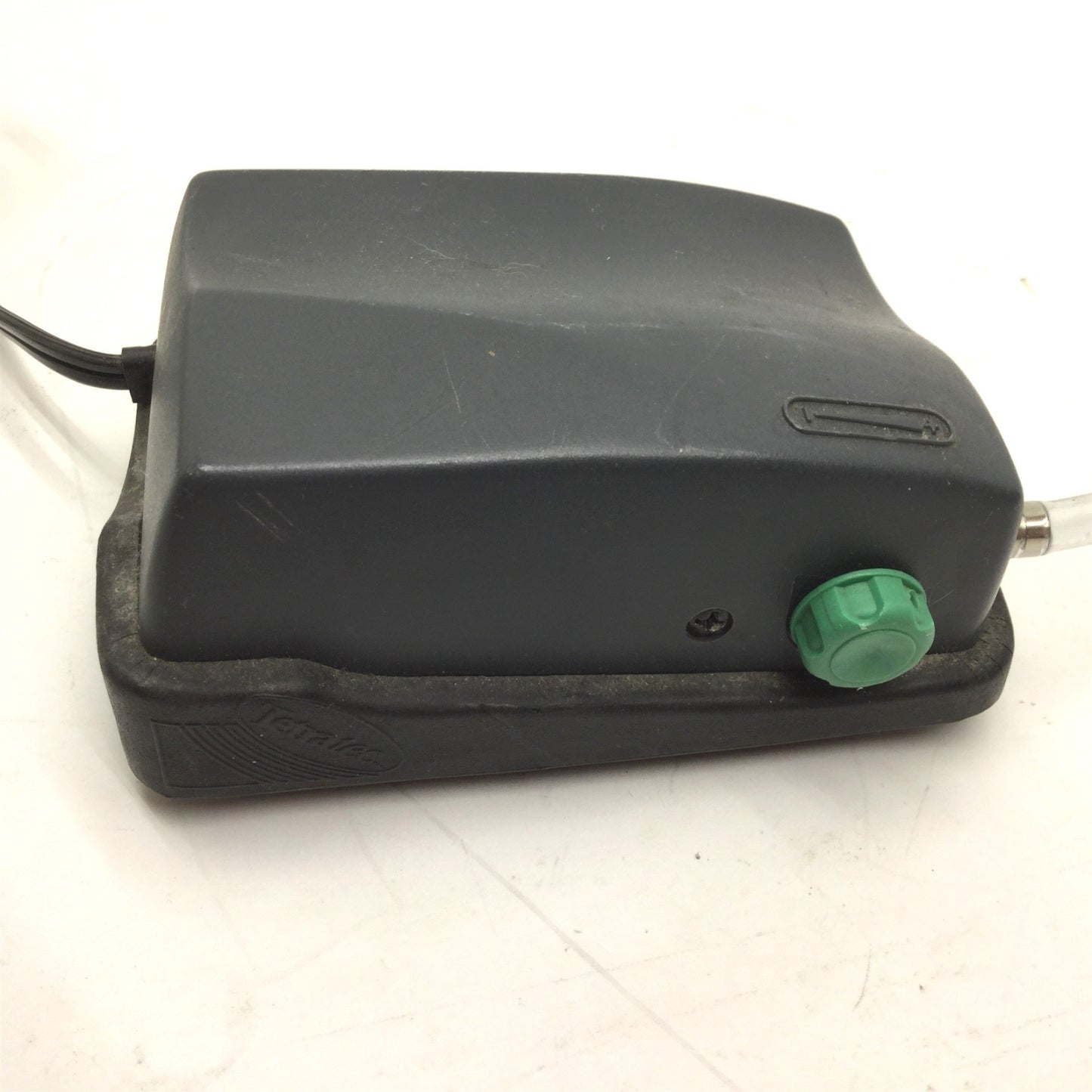 Used Tetra AP100 Whisper Quiet Air Pump, 115VAC, Adjustable Flow, 60Hz, 25 Watts