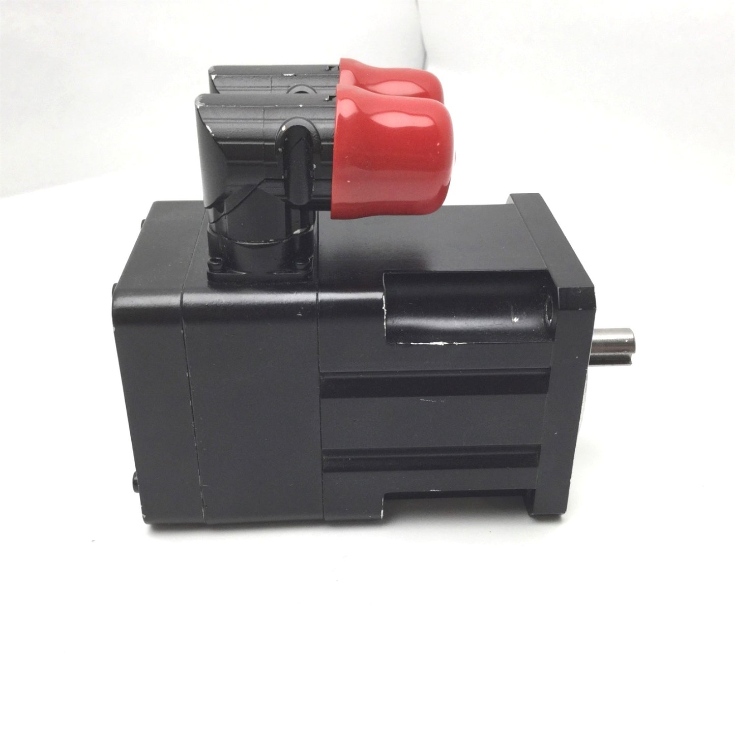 Used Allen-Bradley MPL-A210V-HJ42AA Low-inertia Brushless Servo Motor 230V 3 Phase