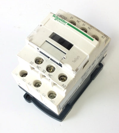 New – Open box Schneider Electric CAD32 Control Relay Contactor 120VAC Coil 50/60Hz 10A 3NO 2NC