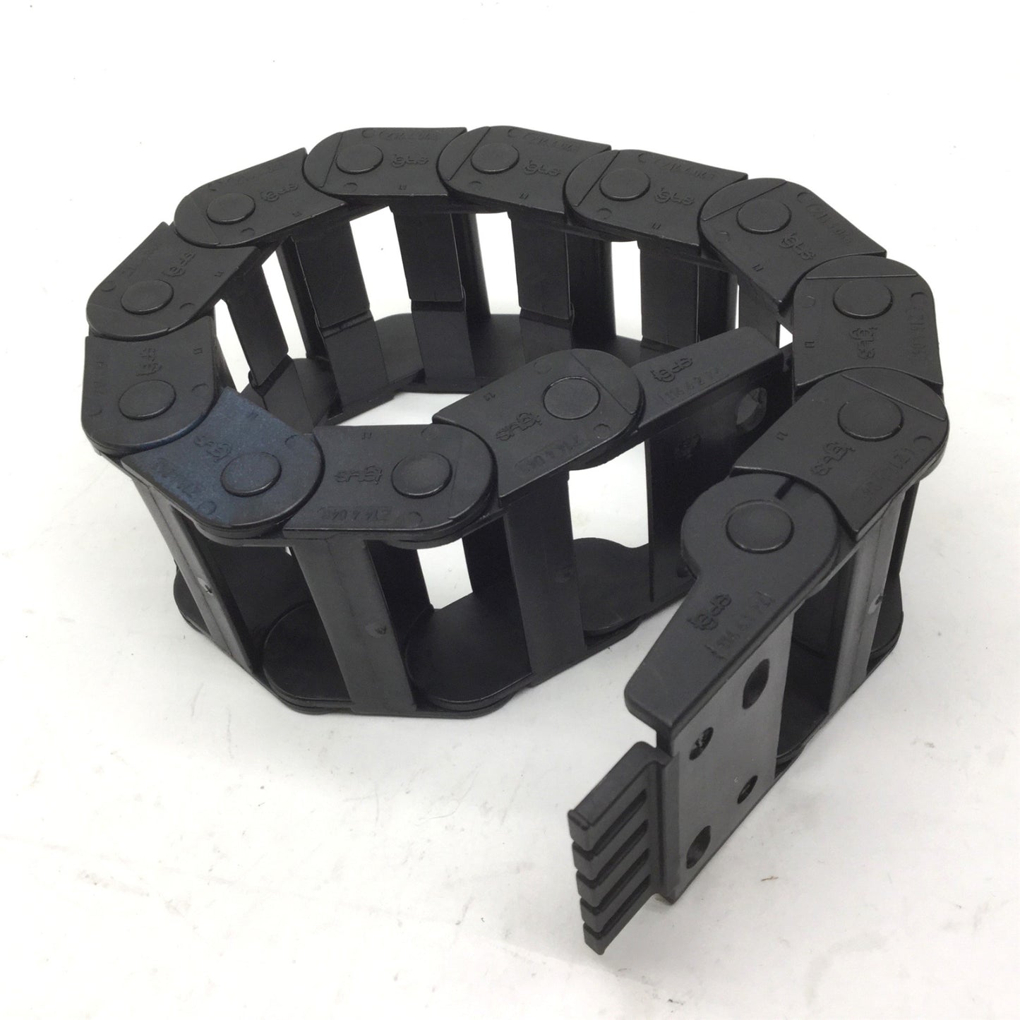 Used Igus Z14.4.048 Energy Chain (W) 2-3/8 Inch x (H) 1 Inch x (L) 15 Inch