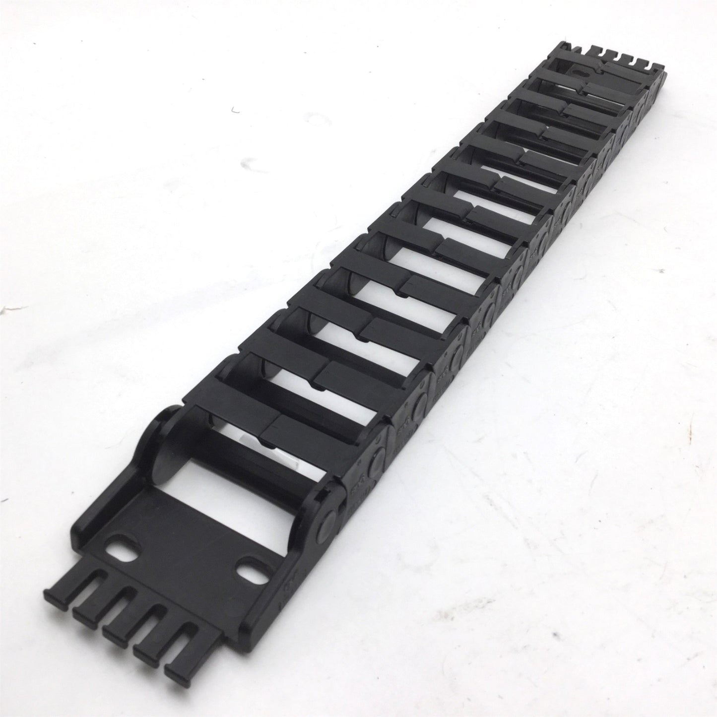 Used Igus Z14.4.048 Energy Chain (W) 2-3/8 Inch x (H) 1 Inch x (L) 15 Inch