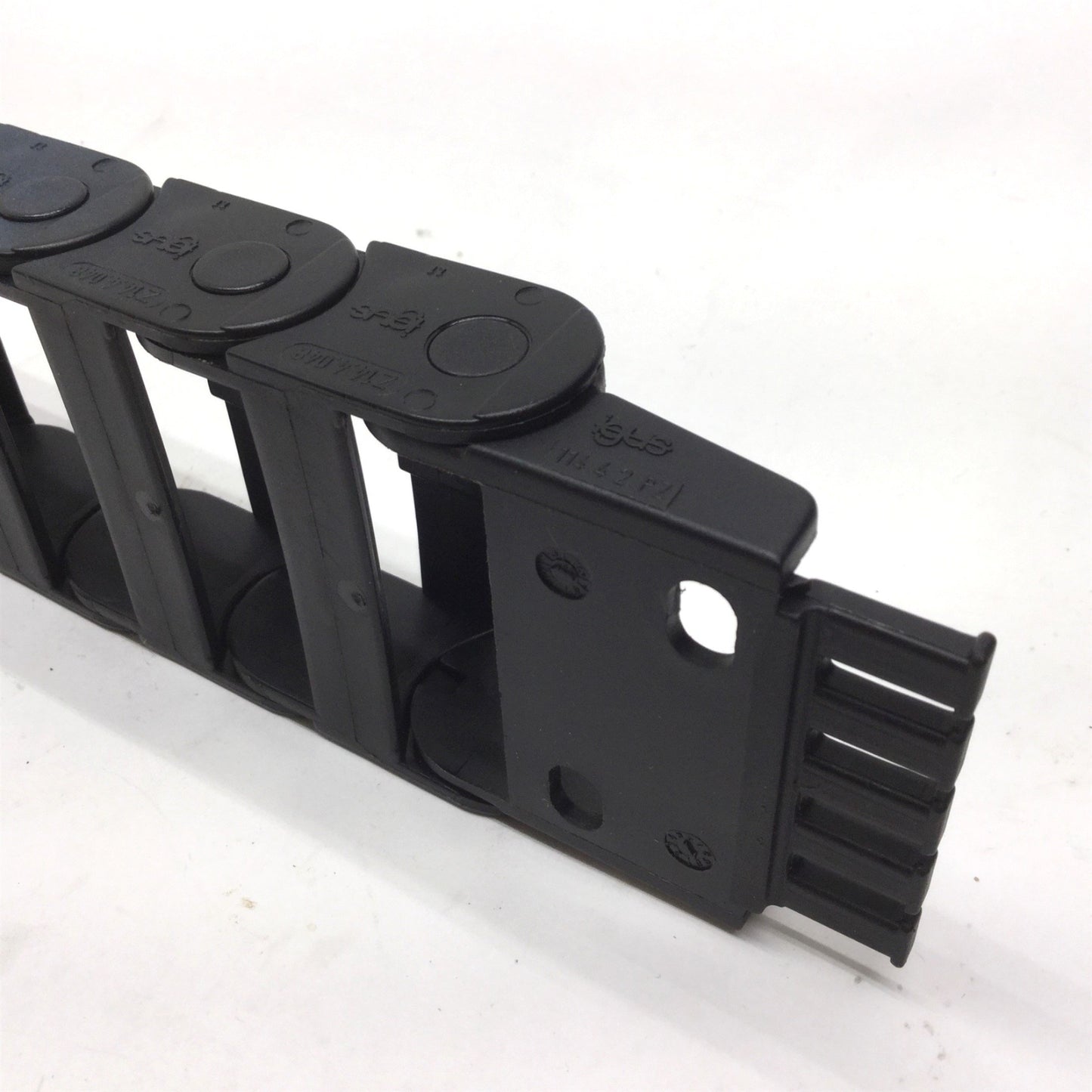 Used Igus Z14.4.048 Energy Chain (W) 2-3/8 Inch x (H) 1 Inch x (L) 15 Inch