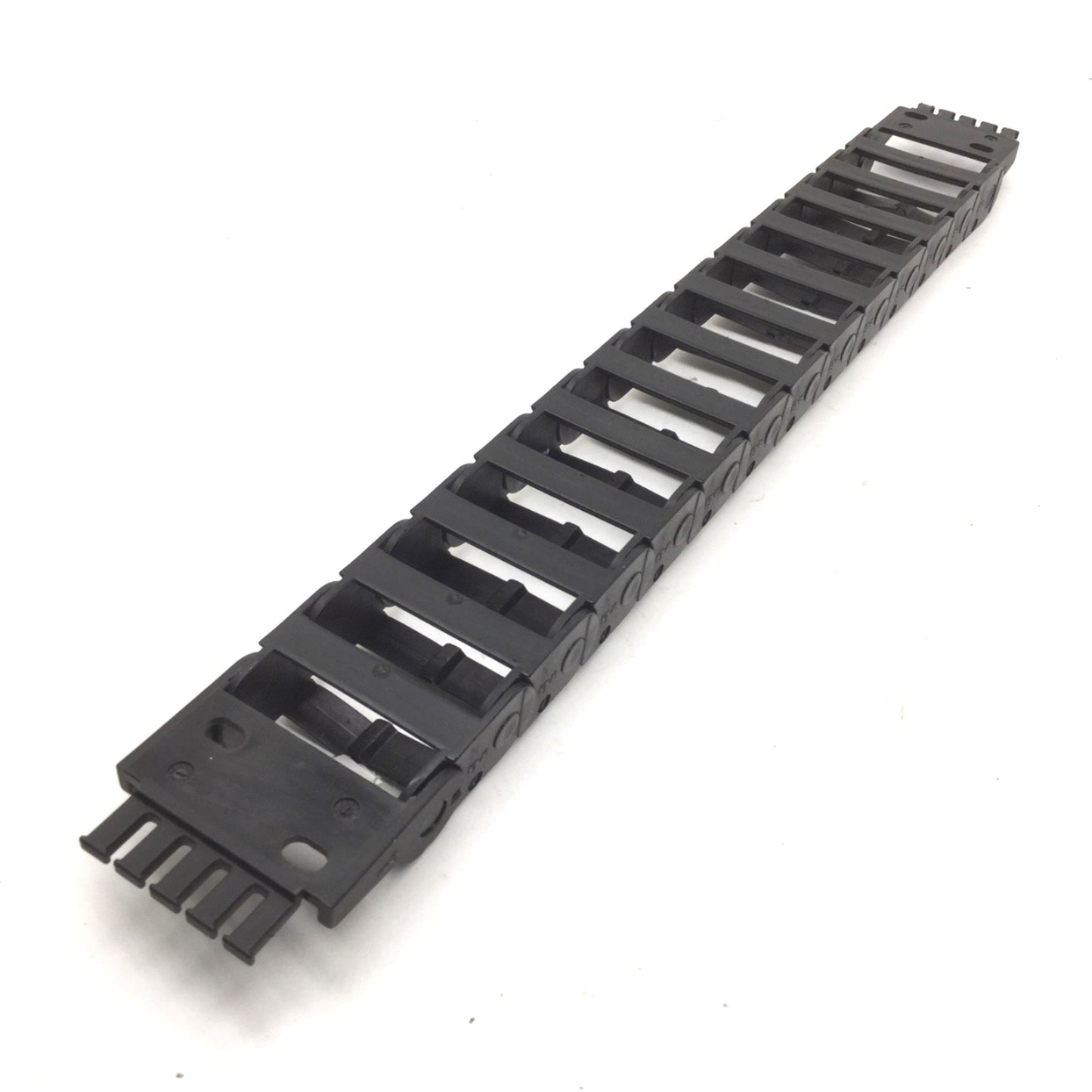 Used Igus Z14.4.048 Energy Chain (W) 2-3/8 Inch x (H) 1 Inch x (L) 16 Inch