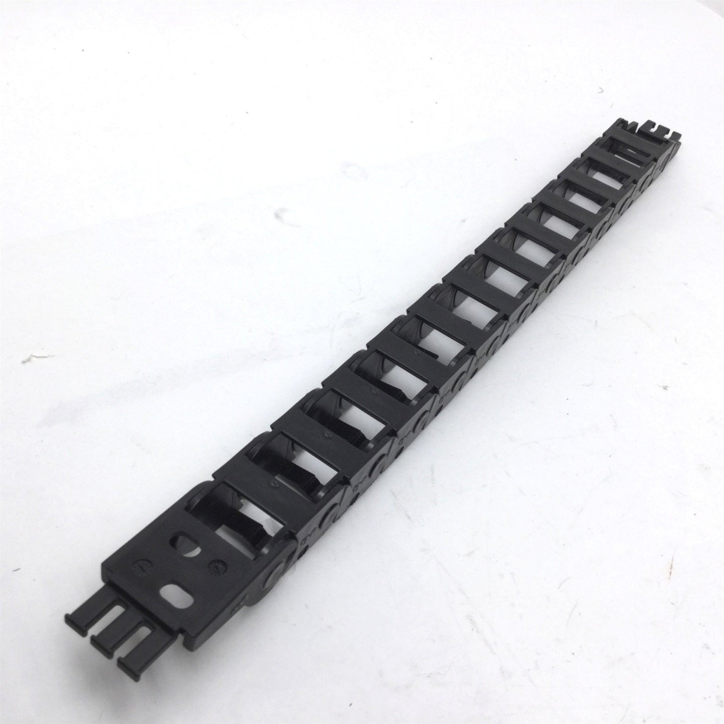 Used Igus E14.2.048 Energy Chain (W) 1-3/8 Inch x (H) 1 Inch x (L) 15 Inch