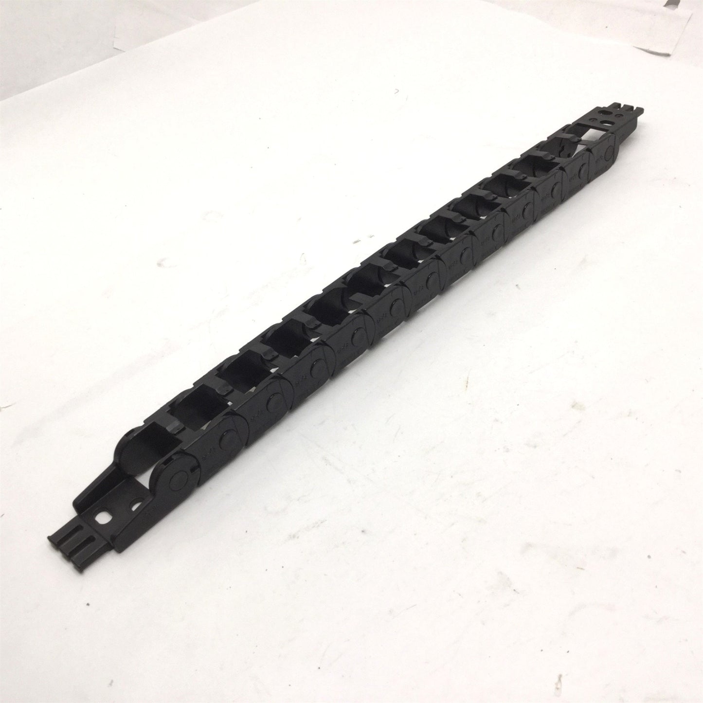 Used Igus E14.2.048 Energy Chain (W) 1-3/8 Inch x (H) 1 Inch x (L) 15 Inch