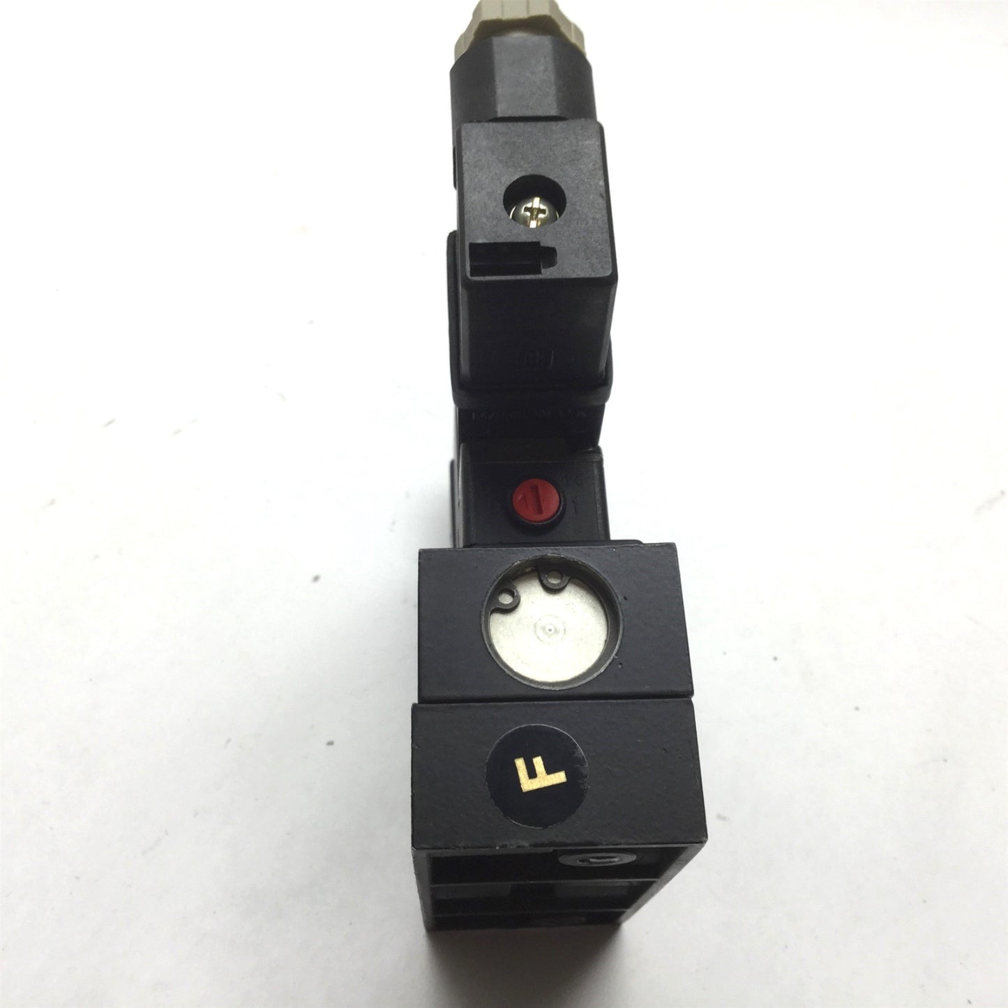 New – Open box Norgren C/1761/123 Dual Solenoid Valve, 2-Position 5-Port, 24VAC, G1/8