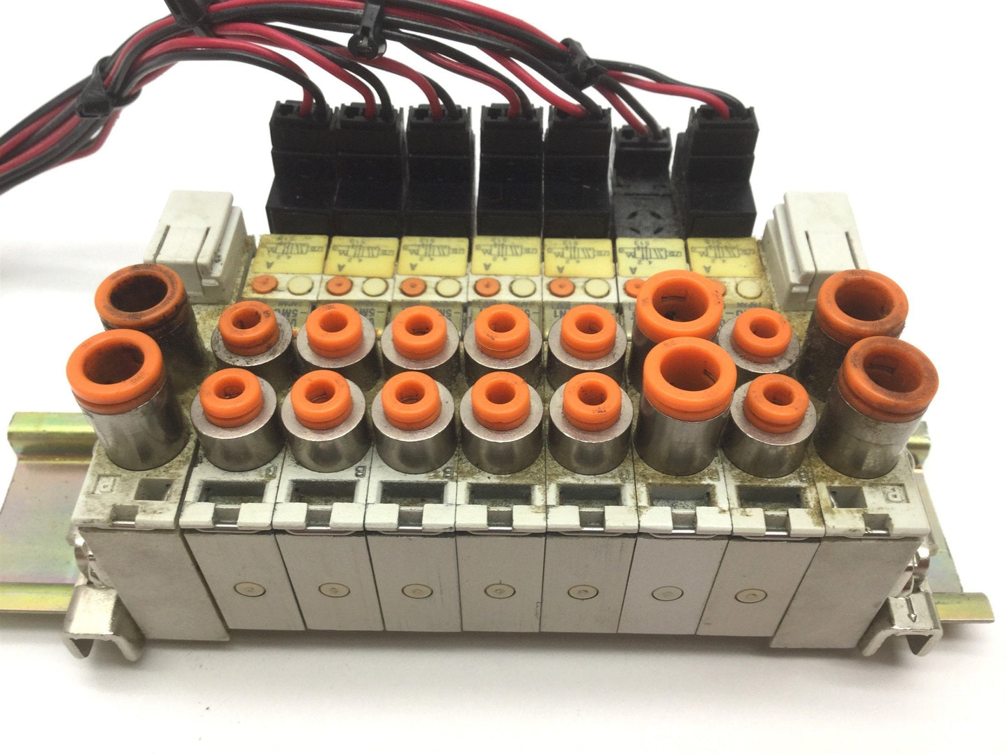 Used Lot of SMC Solenoid Valves 6x VQ1170-5MO-N1 1x VQ1170-5MO-N7, 2-Pos 5-Way, 24VDC