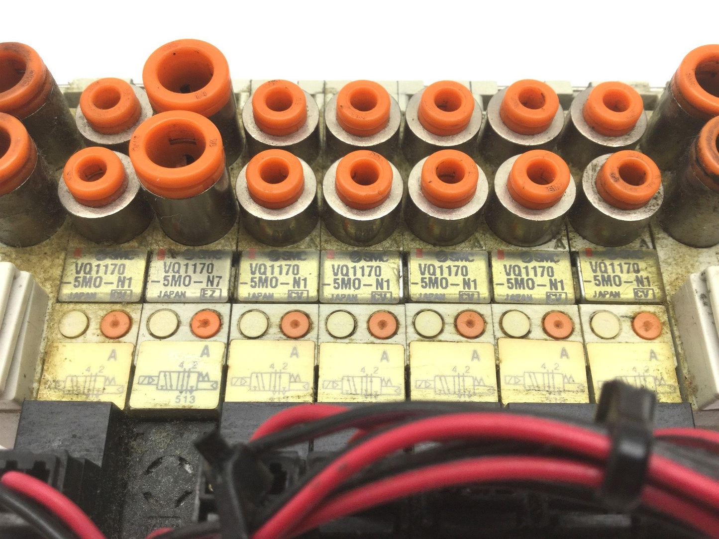 Used Lot of SMC Solenoid Valves 6x VQ1170-5MO-N1 1x VQ1170-5MO-N7, 2-Pos 5-Way, 24VDC